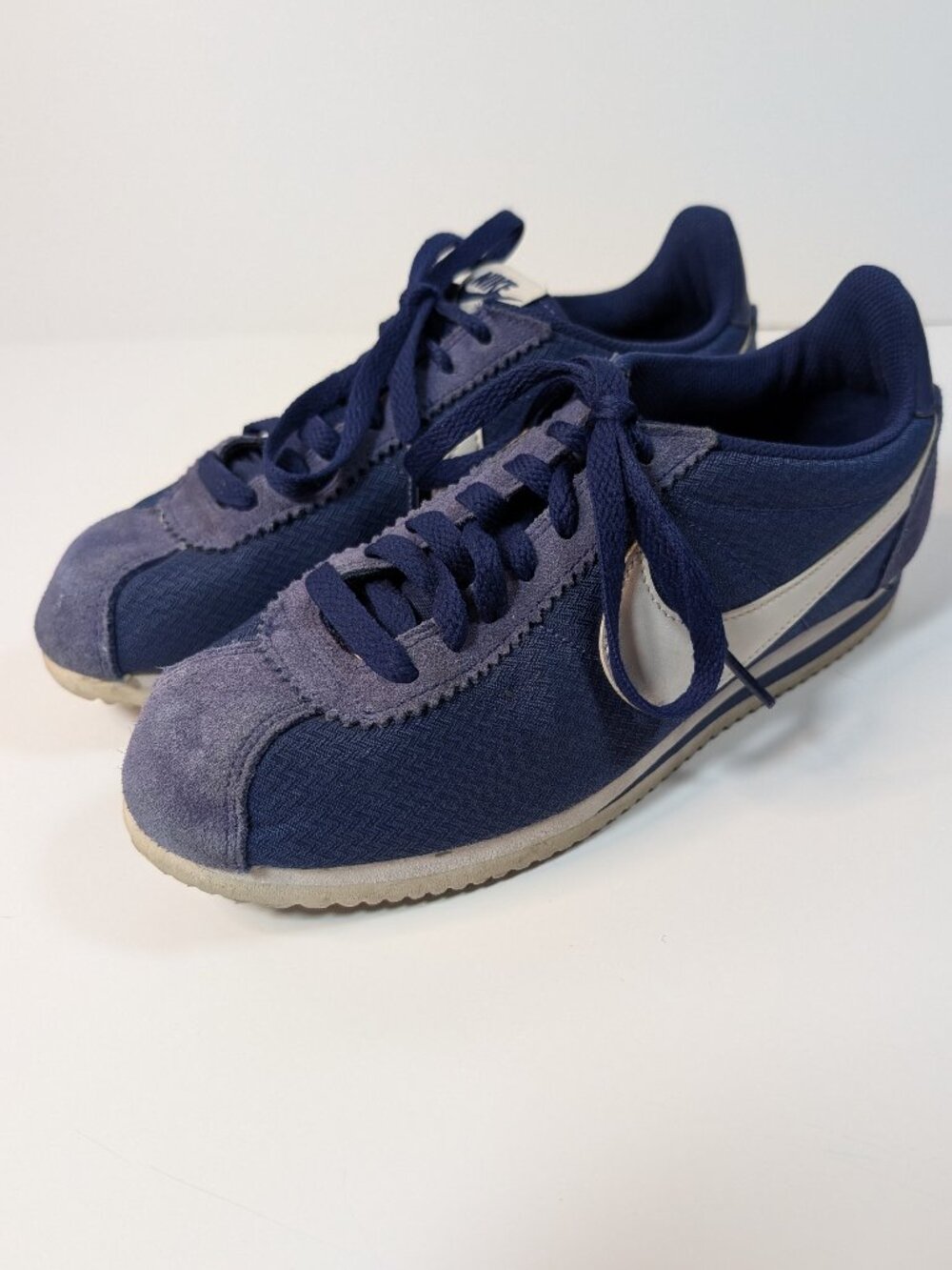 Great condition NIKE Cortez Throwback Shoes - Womens size 8